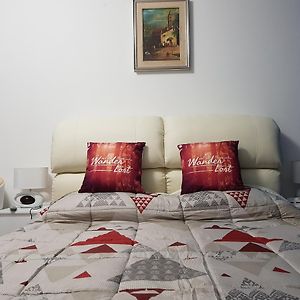 Camera grande con letto king size